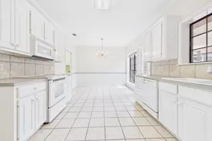 806 Torribrooke Ln, Athens, TX 75751 - Photo 9