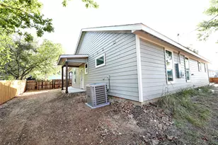 202 Strong St, Bowie, TX 76230 - Photo 11