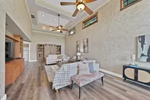 306 E Rochelle Blvd, Irving, TX 75062 - Photo 5