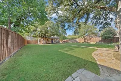 306 E Rochelle Boulevard, Irving, TX 75062 - Photo 31