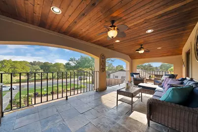306 E Rochelle Boulevard, Irving, TX 75062 - Photo 25