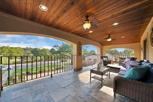 306 E Rochelle Blvd, Irving, TX 75062 - Photo 25