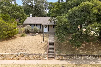1006 N Lucas Drive, Grapevine, TX 76051 - Photo 1