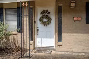 1006 N Lucas Dr, Grapevine, TX 76051 - Photo 5