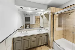 1108 Quail Valley Ln, Arlington, TX 76011 - Photo 13