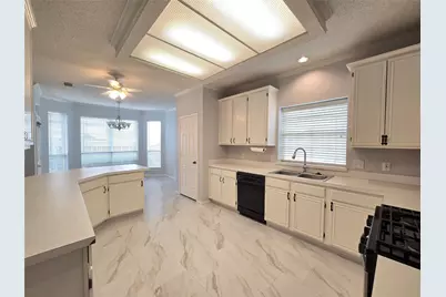 10512 Napa Valley Drive, Frisco, TX 75035 - Photo 7