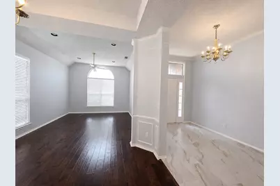10512 Napa Valley Drive, Frisco, TX 75035 - Photo 3