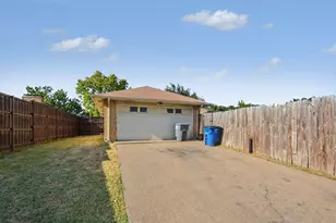 2324 Harbinger Ln, Dallas, TX 75287 - Photo 33