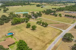 907 Co Rd 484, Stephenville, TX 76401 - Photo 37