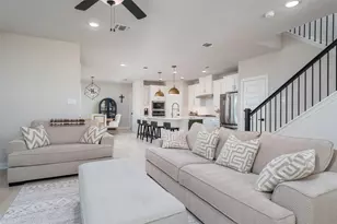 905 Carnation Dr, Crowley, TX 76036 - Photo 5