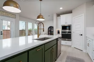 905 Carnation Dr, Crowley, TX 76036 - Photo 7