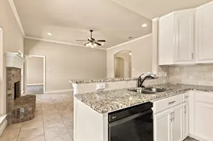 1813 Town Creek Cir, Weatherford, TX 76086 - Photo 17