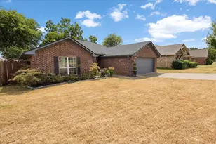 107 N Collin Dr, Chandler, TX 75758 - Photo 3