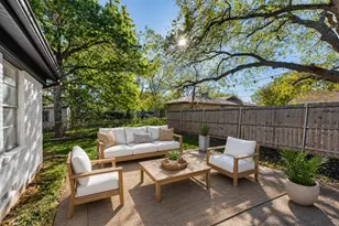 1105 W White Ave, McKinney, TX 75069 - Photo 7