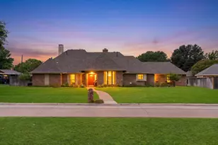 221 Manor Way, Sunnyvale, TX 75182 - Photo 1