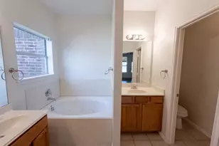 1402 Stone Oak Ct, Cedar Hill, TX 75104 - Photo 19