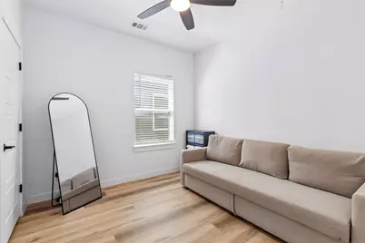 2225 Bethurum Avenue, Dallas, TX 75215 - Photo 11