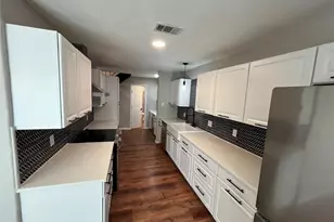 14710 Overview Dr, Dallas, TX 75254 - Photo 11
