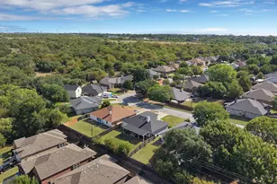 4925 St Thomas Pl, Fort Worth, TX 76135 - Photo 37
