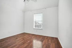 3023 Riverwood Ln, Grand Prairie, TX 75052 - Photo 17