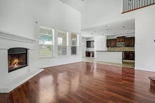 3023 Riverwood Ln, Grand Prairie, TX 75052 - Photo 5