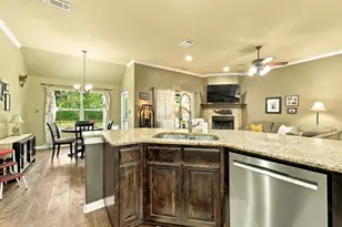 197 Savannah Dr, Weatherford, TX 76087 - Photo 13