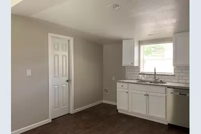 1012 Faye Street, Gainesville, TX 76240 - Photo 3