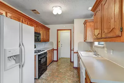 8241 Christie Drive, Frisco, TX 75033 - Photo 11