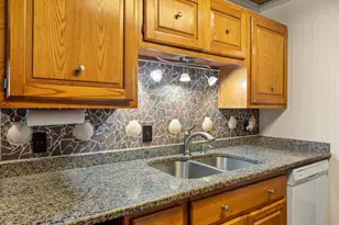 6606 Carol Ct, Granbury, TX 76048 - Photo 7