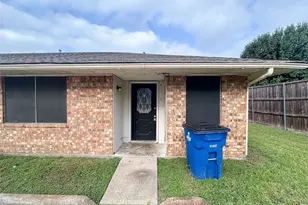 1603 S Hall St, Ennis, TX 75119 - Photo 3