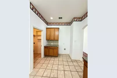 7806 Quiet Waters Drive, Arlington, TX 76016 - Photo 13