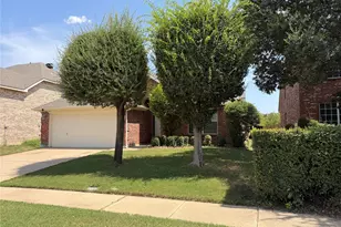 7806 Quiet Waters Dr, Arlington, TX 76016 - Photo 3