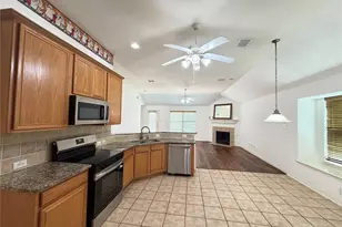 7806 Quiet Waters Dr, Arlington, TX 76016 - Photo 11