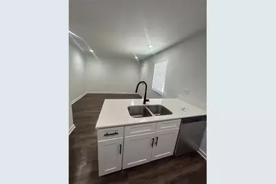 321 E 8th Street #112, Dallas, TX 75203 - Photo 5