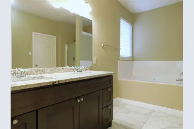 316 Hummingbird Drive, Little Elm, TX 75068 - Photo 19