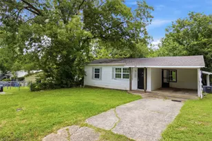 620 E Sears St, Denison, TX 75021 - Photo 1