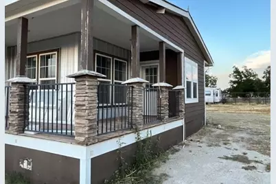 209 N Avenue C, Knox City, TX 79529 - Photo 7