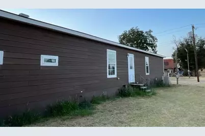 209 N Avenue C, Knox City, TX 79529 - Photo 7