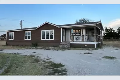 209 N Avenue C, Knox City, TX 79529 - Photo 1