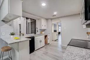 3161 Golden Oak, Farmers Branch, TX 75234 - Photo 17