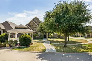3503 Fountain Way, Granbury, TX 76049 - Photo 3
