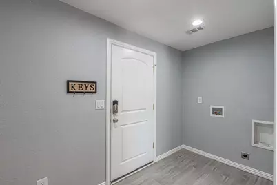 5713 Tracyne Drive, Westworth Village, TX 76114 - Photo 15
