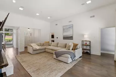 8710 Sanshire Avenue, Dallas, TX 75231 - Photo 9