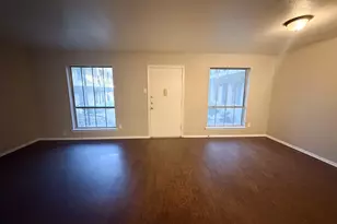 510 W Marvin Ave, Waxahachie, TX 75165 - Photo 3