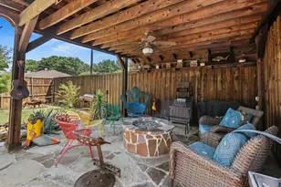 1946 Oakbluff Dr, Carrollton, TX 75007 - Photo 29