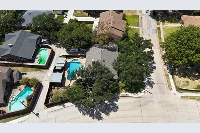 1946 Oakbluff Drive, Carrollton, TX 75007 - Photo 35