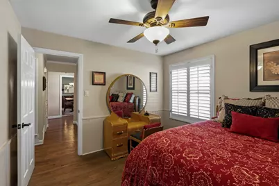 1946 Oakbluff Drive, Carrollton, TX 75007 - Photo 23