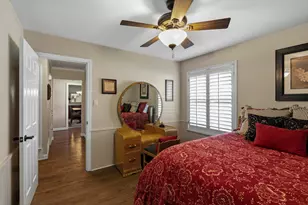 1946 Oakbluff Dr, Carrollton, TX 75007 - Photo 23