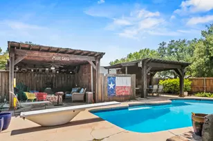 1946 Oakbluff Dr, Carrollton, TX 75007 - Photo 27