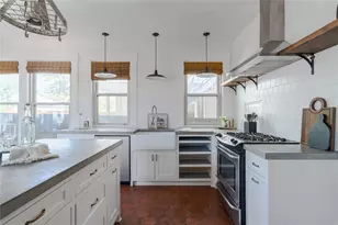 719 N Bishop Ave, Dallas, TX 75208 - Photo 15